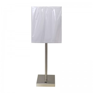 Eenvoudige stijl geborsteldenikkelafwerkingnachtkastje tafellamp met een op/off rocker -schakelaar in de kamer